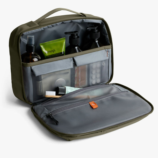 Hanging Toiletry Kit Plus - US 5332