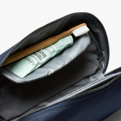 Toiletry Kit Plus - US 3577