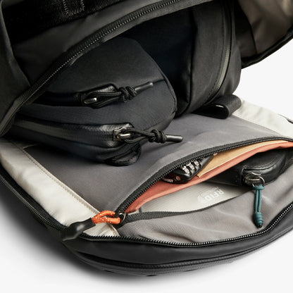 Venture Travel Pack 26L - US 6705