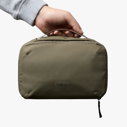 Hanging Toiletry Kit - US 5659