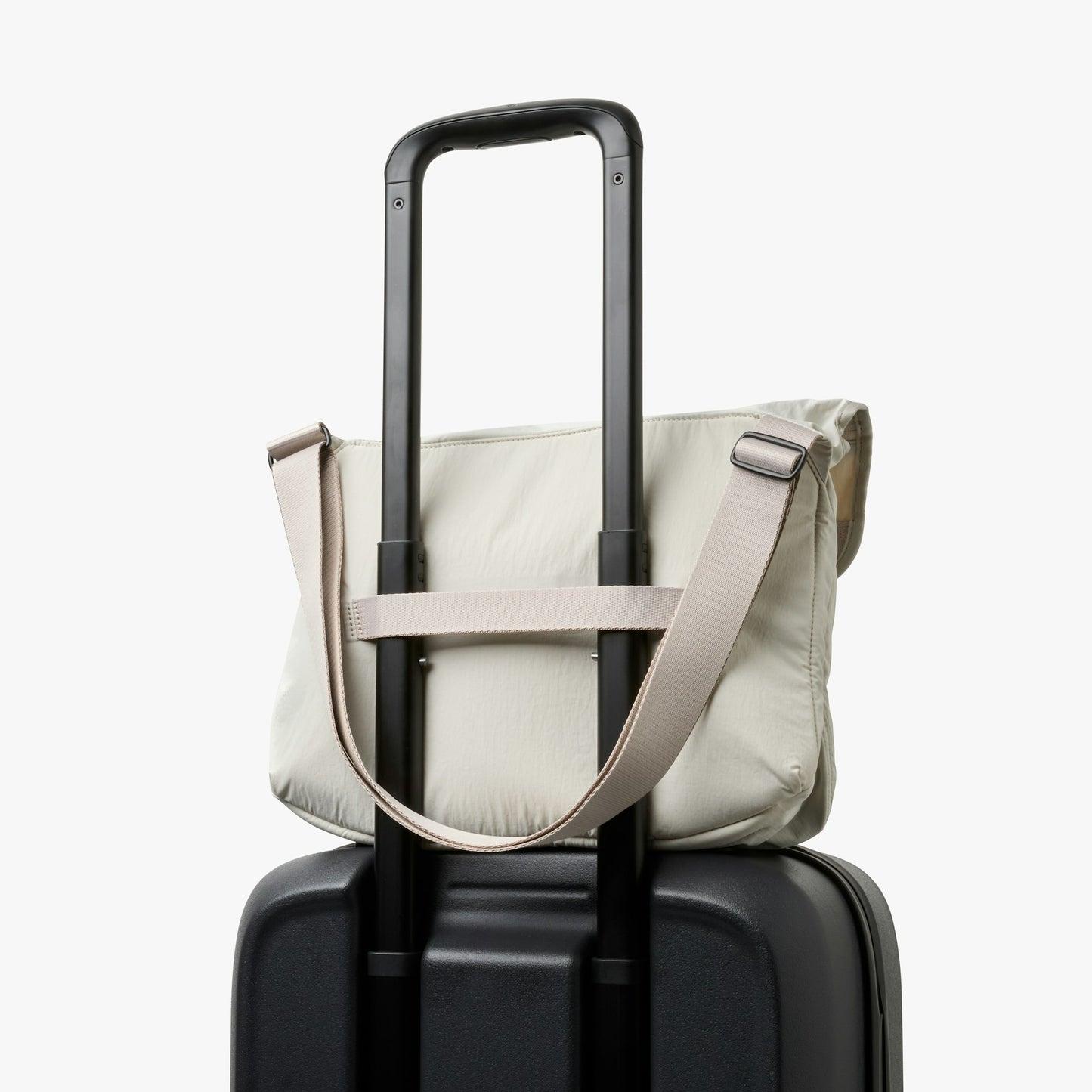 Cinch Messenger - US 4181